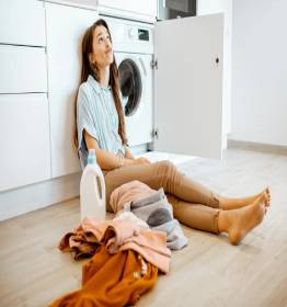 Ce séchoir pliable révolutionne la façon de sécher le linge à la maison (c'est incroyable !)
